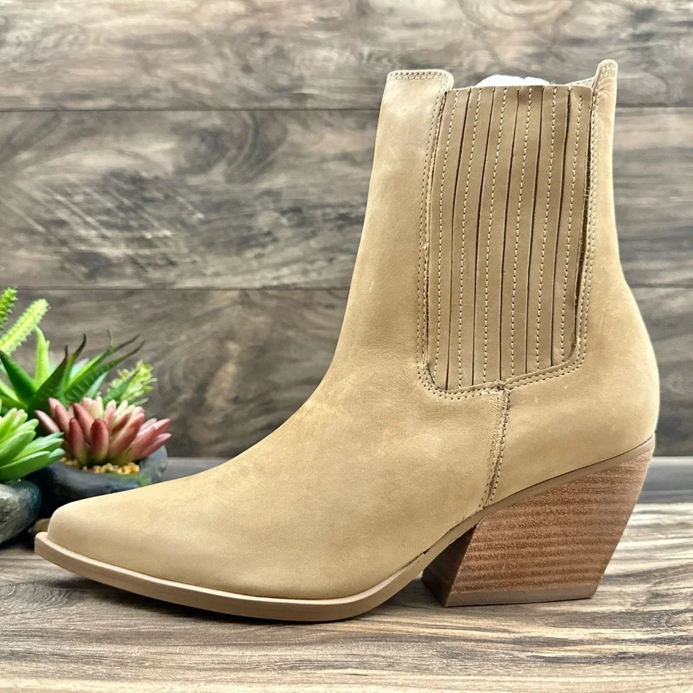 Steve Madden 8.5M Terezza Tan Nubuck Pull On Pointed Toe Western Ankle Bootie - Picture 6 of 12
